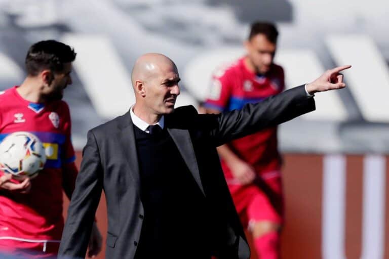 زيدان يحطم رم قياسي جديد مع ريال مدريد الإسباني watanserb.com