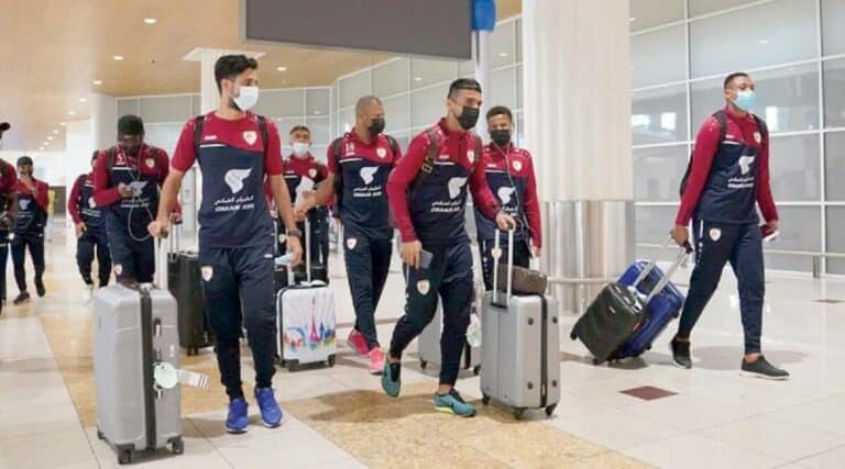المنتخب الوطني العماني يصل دبي watanserb.com