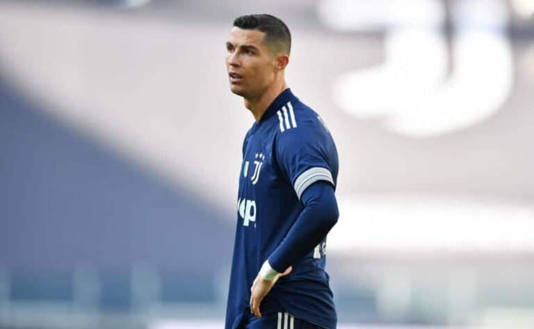 صحيفة إسبانية: ريال مدريد يحسم الجدال بشأن عودة رونالدو ريال مدريد يحسم موقفه بشأن عودة رونالدو watanserb.com