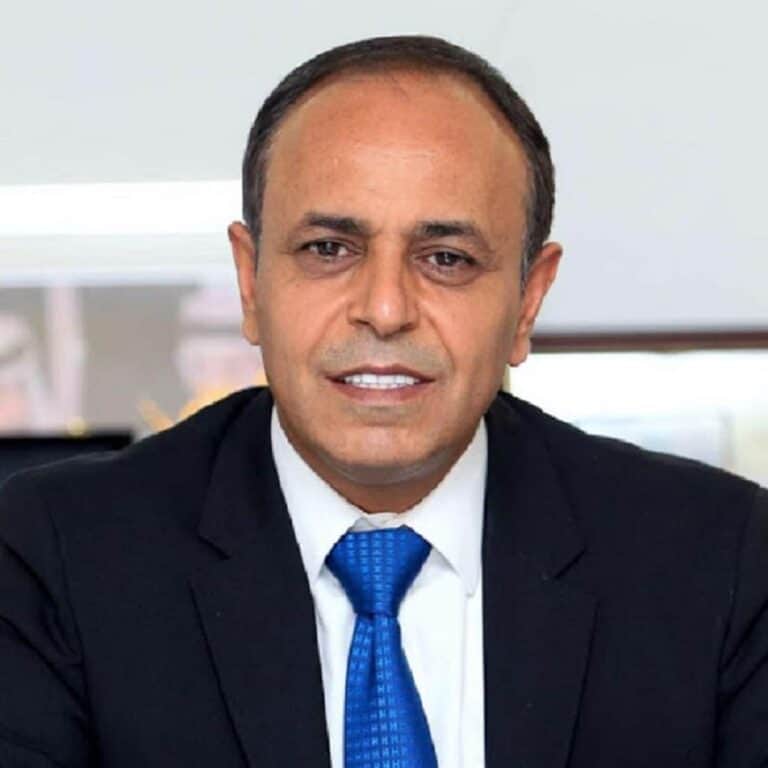 يموت 3 أردنيين كل ساعة ويُعتقل كثيرون يوميا.. صحفي أردني ينتقد النظام تزامنا مع تظاهرات تطالب برحيله الصحفي الاردني باسل رفايعة ينتقد النظام watanserb.com