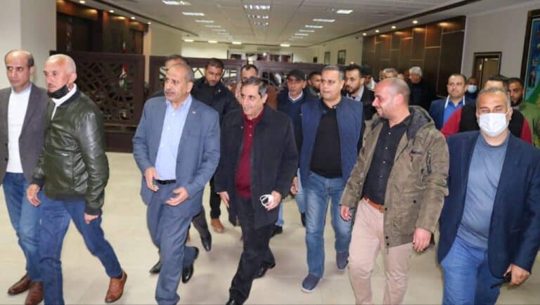 هروب رشيد أبو شباك اهم رجال محمد دحلان من غزة watanserb.com