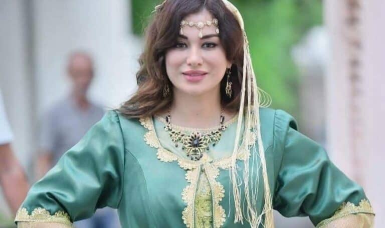 وفاة الفنانة الجزائرية ريم غزالي بسبب السرطان وحزن واسع بين الجزائريين watanserb.com