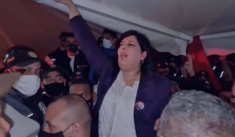 النائبة التونسية عبير موسى تهدد بالانتحار watanserb.com