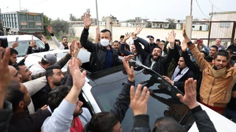 عائلة فلسطينية تهدر دم غسان جاد الله watanserb.com