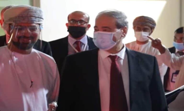 وزير خارجية الأسد يصل سلطنة عمان في أول زيارة عربية.. ما الذي يجري في مسقط فيصل المقداد في مسقط watanserb.com