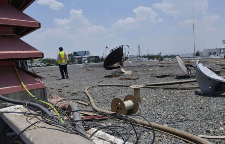 قصف مطار ابها watanserb.com