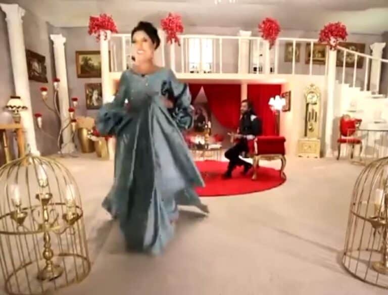 ملاك الكويتية تهرب ركضاً من الاستديو فور سماعها اسم بدرية أحمد watanserb.com