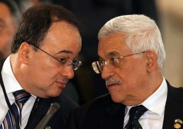 فصل ناصر القدوة من حركة فتح يثير انتقادات ضد محمود عباس watanserb.com