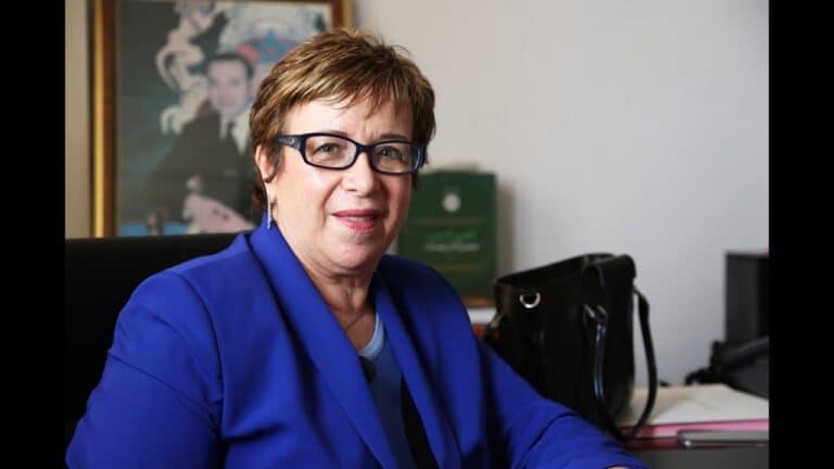 نزهة الصقلي تدعو لتقنين الجنس بالتراضي watanserb.com