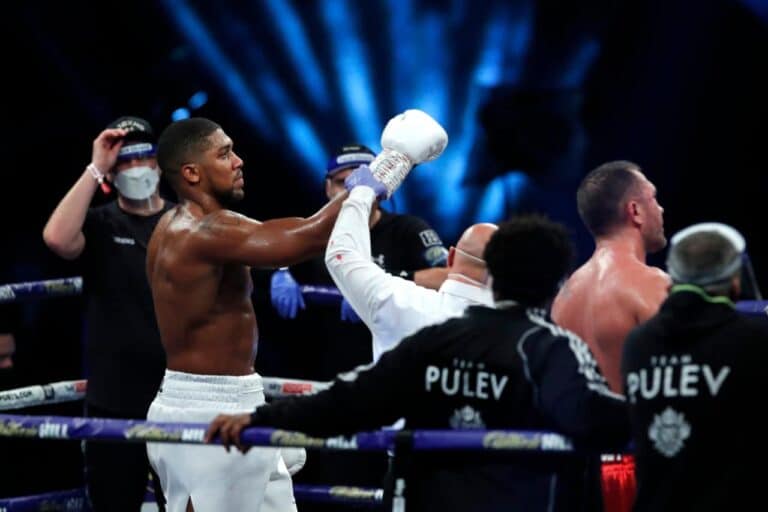 تسعى السعودية لاستضافة نزال ملاكمة بين الملاكمين تايسون فيوري وآنتوني جوشوا watanserb.com