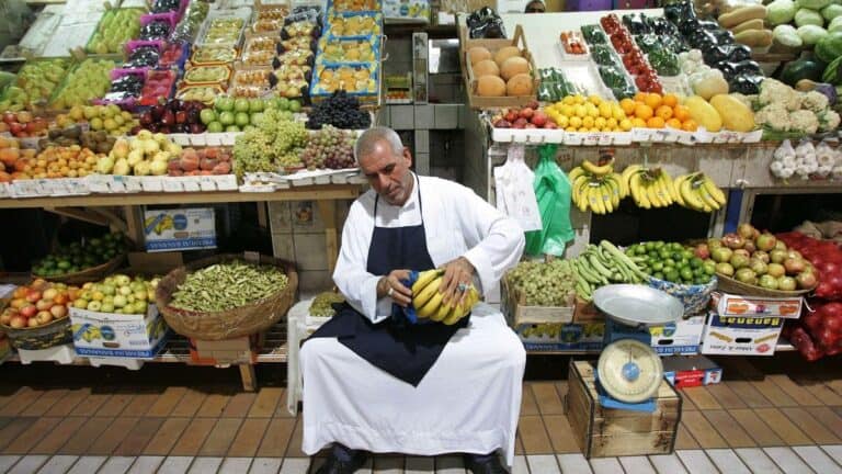 حظر الخضار والفواكه اللبنانية watanserb.com