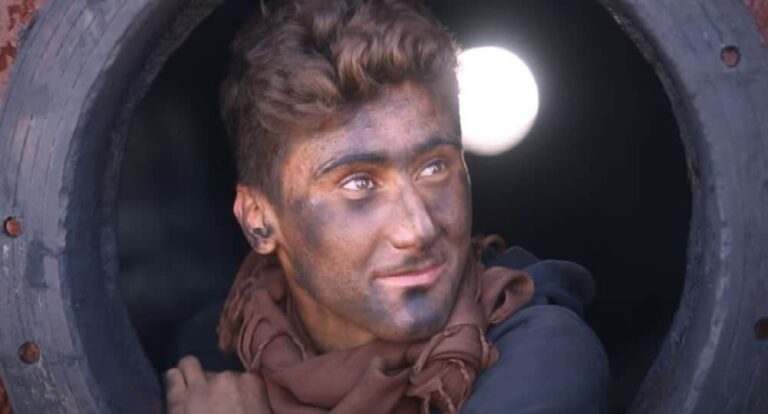 صوته أبكى الملايين.. هذا مصير المنشد أحمد الخطاب الذي ظهر من داخل “حراقة نفط” ببرنامج “عمران” المنشد أحمد الخطاب watanserb.com