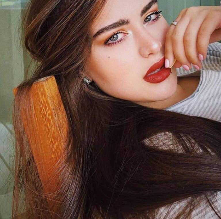 روان بن حسين تتسبب في جدل بعد نشر صورة مع رجل الأعمال نجيب ساويرس في دبي روان بن حسين تظهر في صورة مع نجيب ساويرس watanserb.com