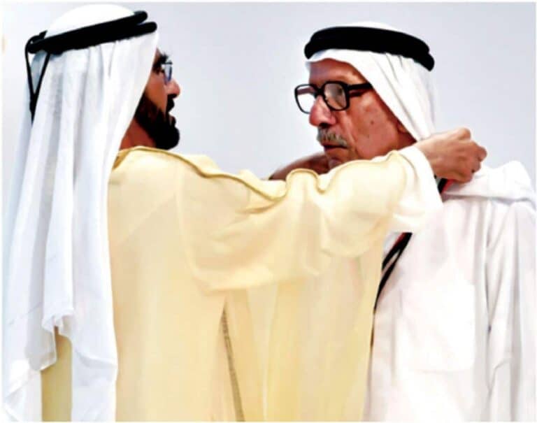 الكاتب الإماراتي عبد الغفار حسين ان إيران دولة خليجية أصيلة الجذور watanserb.com