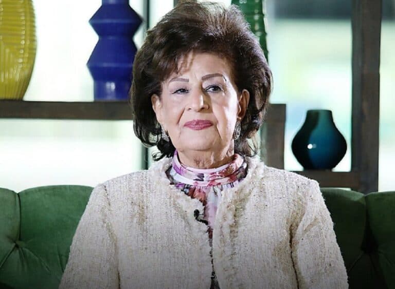 أول ظهور لـ”ماما أنيسة” بعد خروجها من المستشفى وهذا ما كشفته عن لقاح كورونا! أنيسة جعفر watanserb.com