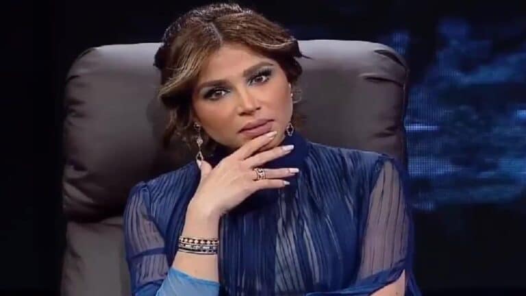 الفاشينستا الكويتية نهى نبيل تنهار بعد تسريب الفيديو الخادش للحياء من داخل منزلها! نهى نبيل تبكي أثناء حديثها عن الفيديو الذي تم تسريبه لها من داخل منزلها watanserb.com