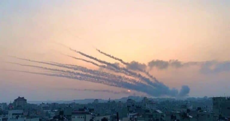 المقاومة تقصف تل أبيب watanserb.com