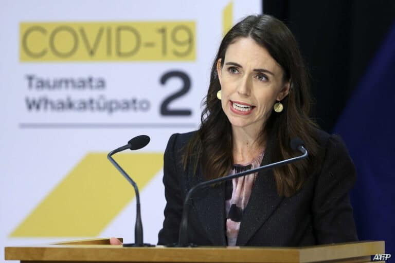 “شاهد” كيف سردت رئيسة وزراء نيوزيلندا إنجازاتها في دقيقتين بينما ابن سلمان احتاج ساعة ونصف! رئيسة وزراء نيوزيلندا جاسيندا أرديرن watanserb.com