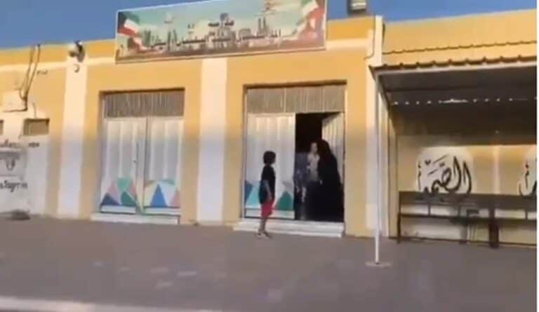 مفاجأة حول الحارس المصري الذي احتجز أربعة أطفال في مدرسة بالكويت! حارس مدرسة مصري في الكويت watanserb.com