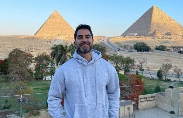 نهاية سائح برازيلي تحرش ببائعة في مدينة الأقصر بمصر (شاهد) سائح برازيلي تحرش ببائعة مصرية في الأقصر watanserb.com