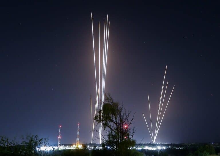 صحيفة هآرتس تدعو لوقف العداون الإسرائيلي على غزة لأنه بلا نتائج وعقيم watanserb.com