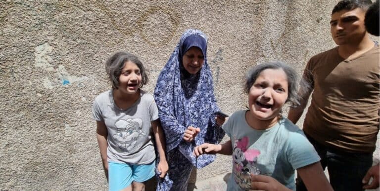 شهداء في غزة جراء قصف شقة سكنية watanserb.com