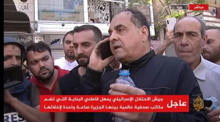 مكالمة صاحب برج الجلاء مع ضابط المخابرات الاسرائيلية watanserb.com