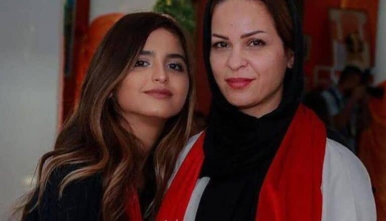 منى السابر و حلا الترك watanserb.com