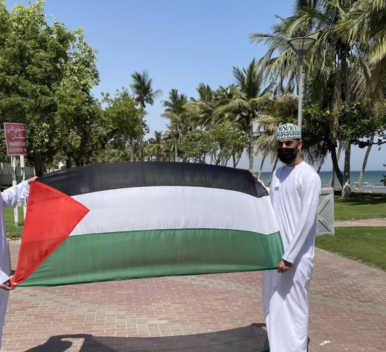 العمانيون يطلبون من أبو عبيدة قصف تل أبيب watanserb.com