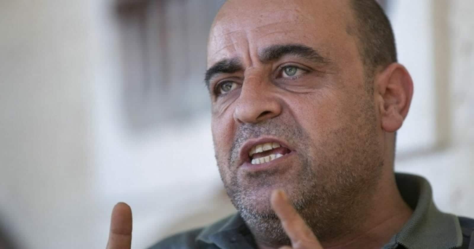 وفاة المعارض الفلسطيني نزار بنات بعد اعتقاله على أيدي أجهزة أمن السلطة (فيديو) وفاة المعارض نزار بنات watanserb.com