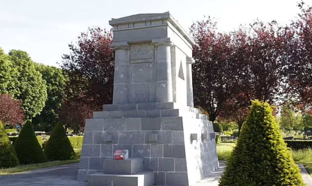 انتحار فتاة اغتصبت في مقبرة في بلجيكا