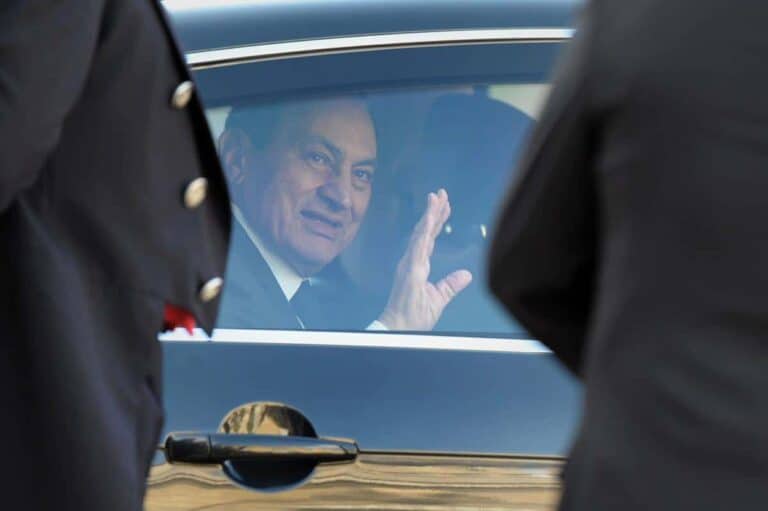 مليون دولار تم دفعه ثمنا لرأس حسني مبارك وهذا ما حدث قبل 26 عاما في مثل هذا اليوم حسني مبارك watanserb.com