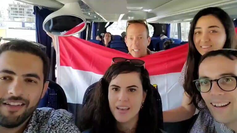 مطبعون عرب في تل أبيب watanserb.com