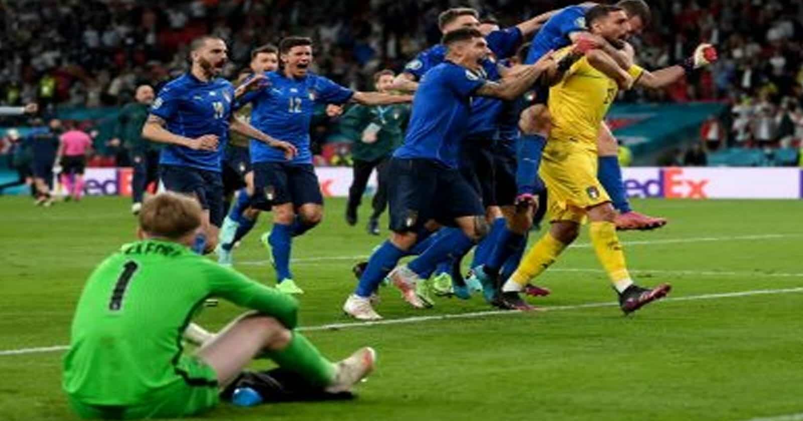 “دوناروما” يسرد تفاصيل ما حصل معه بعد تصديه لركلة الجزاء الحاسمة أمام إنجلترا دوناروما وركلة الجزاء watanserb.com