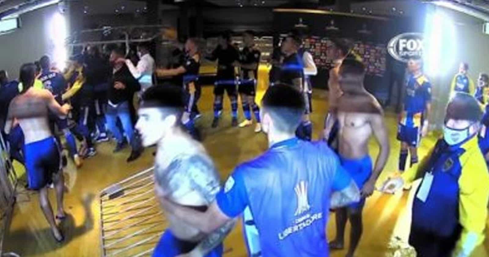 لاعبو بوكا جونيورز يتورطون في شجار عنيف واعتداء على رجال الأمن اعتداء على رجال الأمن watanserb.com