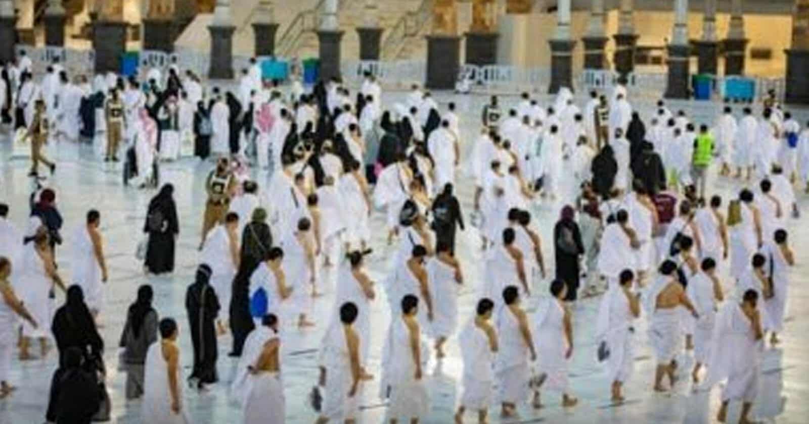 حجاج بيت الله الحرام يتوافدون إلى مشعر منى في يوم التروية مشعر منى يوم التروية watanserb.com