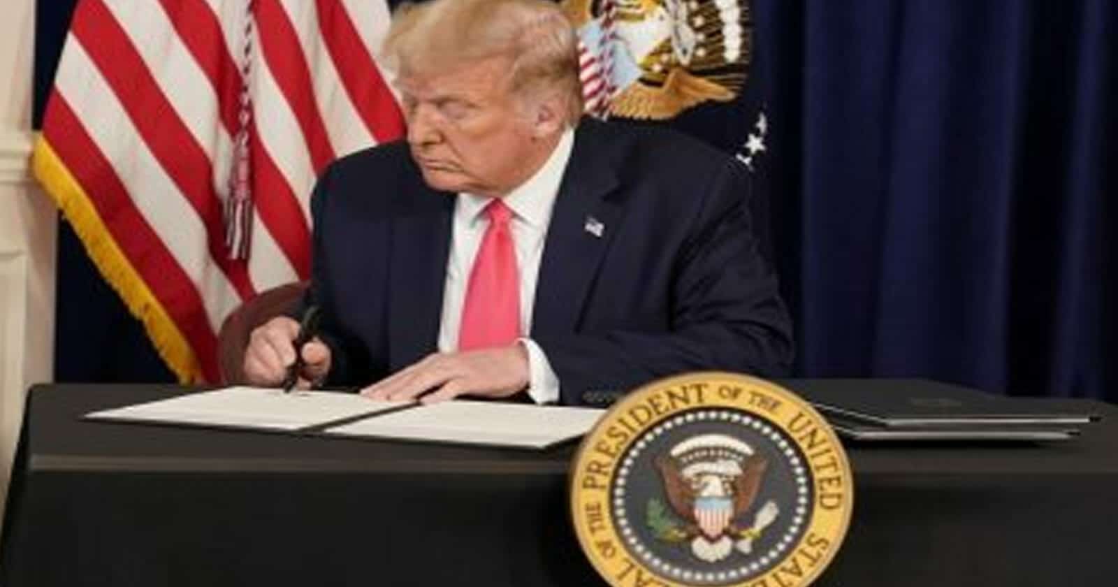 فضيحة جديدة لدونالد ترامب تكشفها وثائق سرية جرى تسريبها فضيحة جديدة لترامب watanserb.com