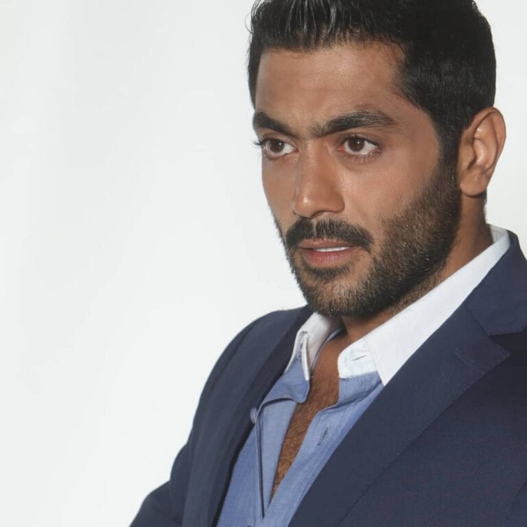 أحمد فلوكس يتباهى بعدد زيجاته watanserb.com