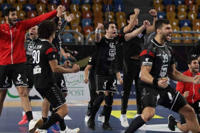 منتخب مصر لكرة اليد يهزم اليابان في منافسات أولمبياد طوكيو (فيديو) منتخب مصر لكرة اليد أمام اليابان في أولمبياد طوكيو watanserb.com