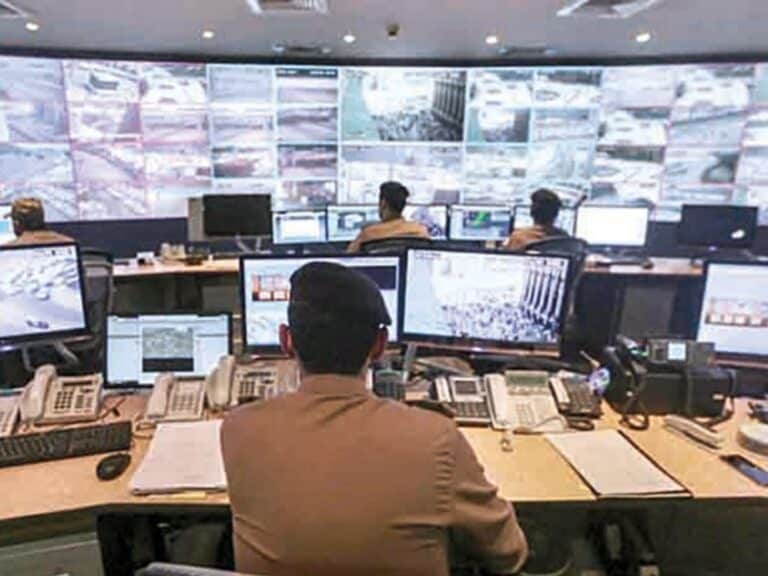 سعودي يكتشف كاميرا مراقبة في غرفته بأحد فنادق دبي watanserb.com