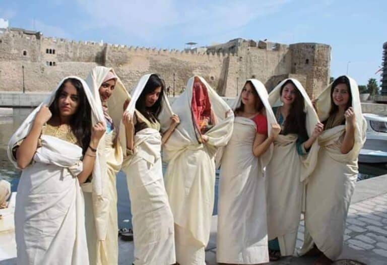 وزيرة الصحة في تونس تدعو لإيقاف عقود الزواج watanserb.com