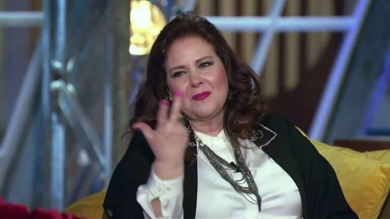 دلال عبدالعزيز وزراعة رئة watanserb.com