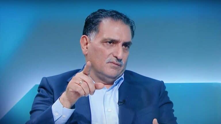 عزمي بشارة يقول إنه من الممكن إنقاذ الديمقراطية في تونس بعد انقلاب قيس سعيد watanserb.com