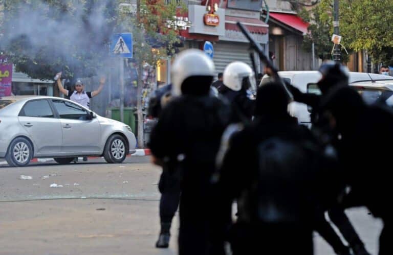 الكاتبة غادة كرمي في مقال: عنف السلطة الفلسطينية جزء من النظام الاستعماري الإسرائيلي watanserb.com