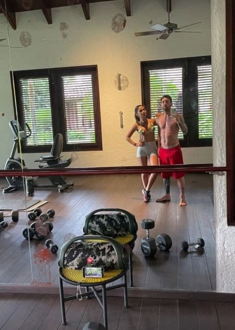 ميسي وزوجته في الجيم