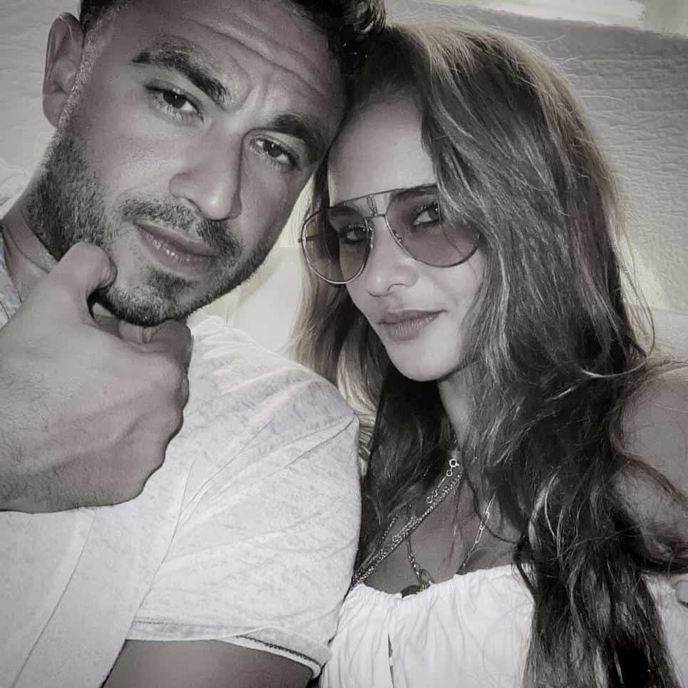 نيللي كريم وهشام عاشور 