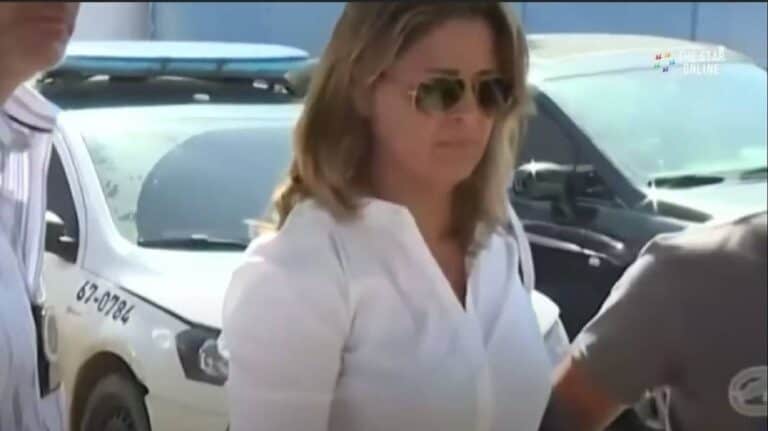 السجن 31 عاما لزوجة سفير اليونان السابق بالبرازيل بعدما أنهت حياته بطريقة بشعة زوجة سفير البرازيل السابق في اليونان watanserb.com