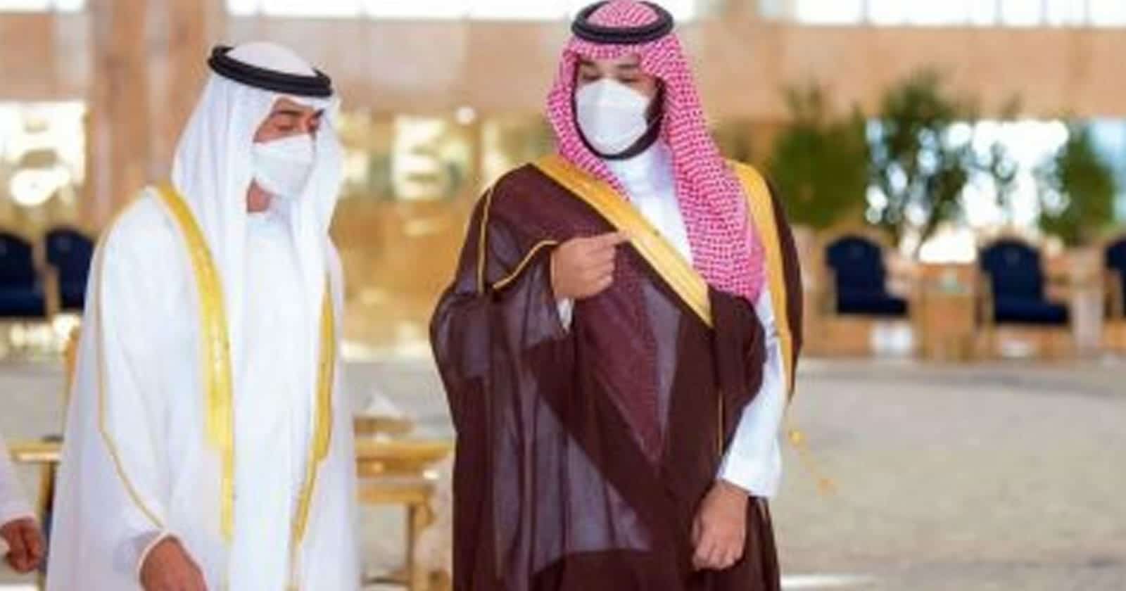 حساب شهير يزعم: هذا ما سيفعله محمد بن سلمان قريبا لسحب البساط من تحت أقدام ابن زايد محمد بن سلمان ومحمد بن زايد watanserb.com