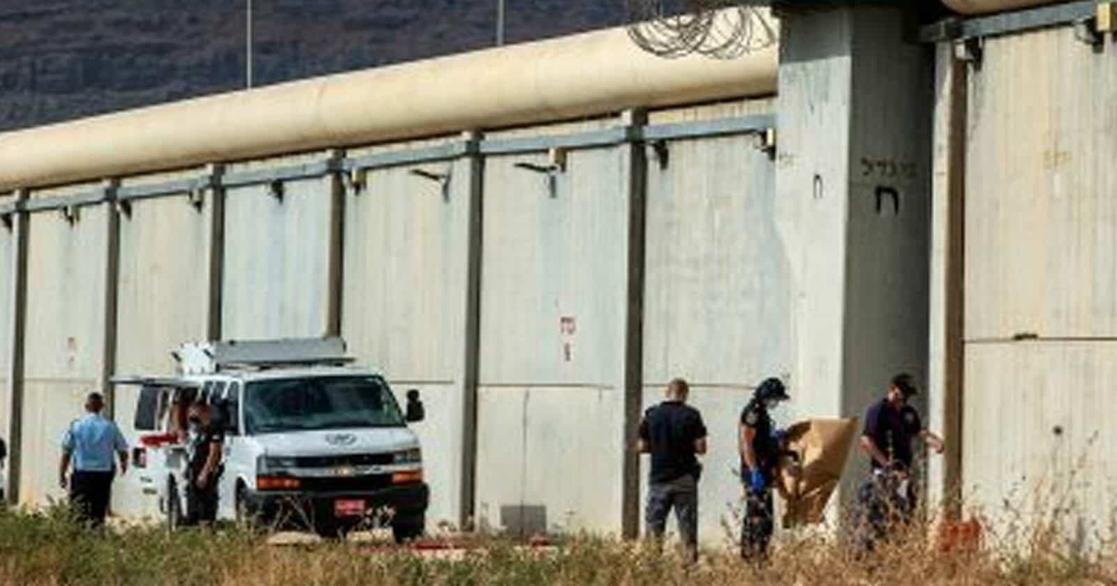 “نفق الحرية”.. كيف حفر الأبطال الـ6 النفق في سجن جلبوع ولا يوجد حتى ملعقة حديدية واحدة للسجناء؟ حفر نفق سجن جلبوع watanserb.com