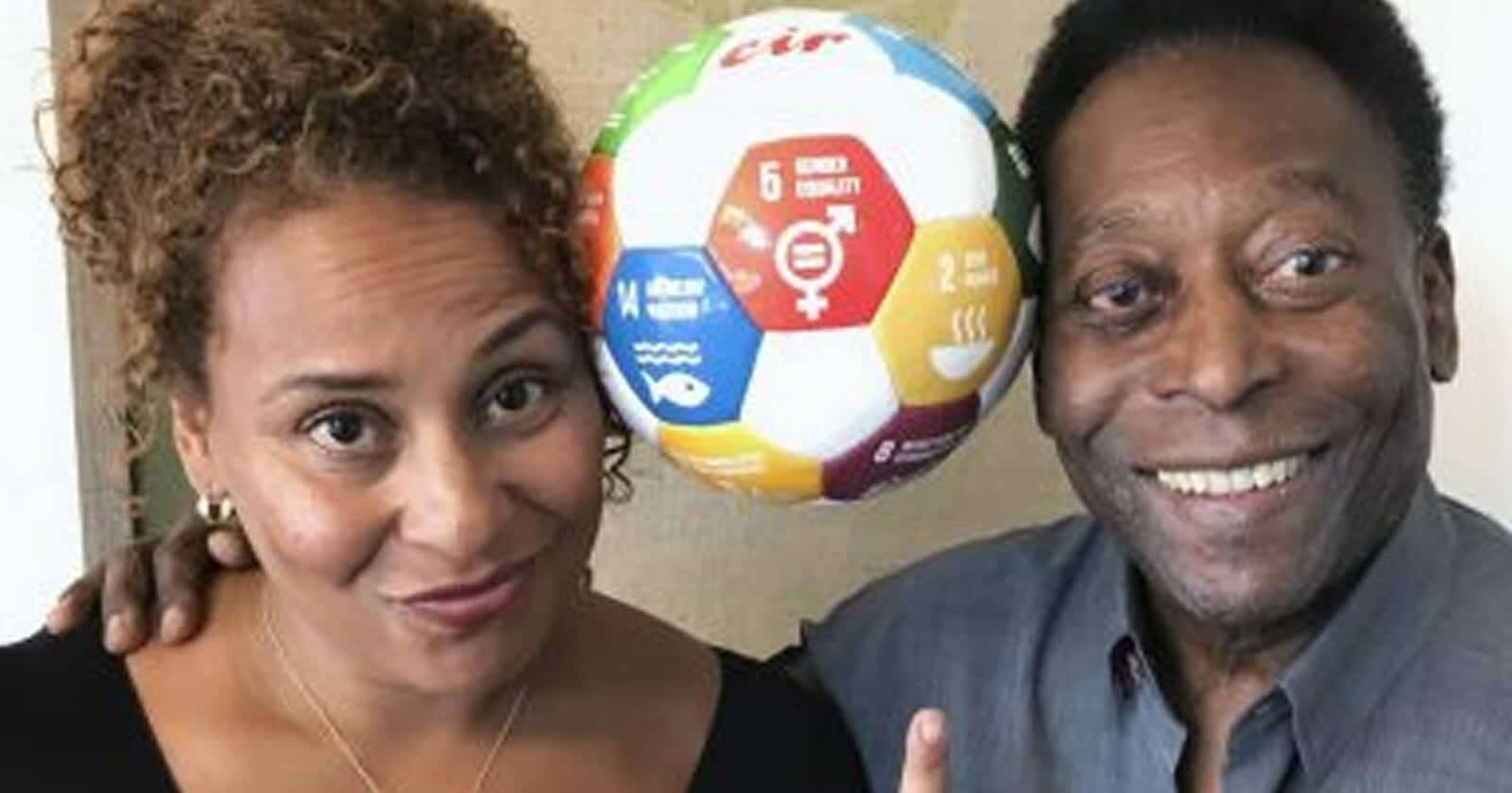 نجلة الأسطورة بيليه تكشف عن التطورات الجديدة لحالته الصحية نجلة الأسطورة بيليه watanserb.com